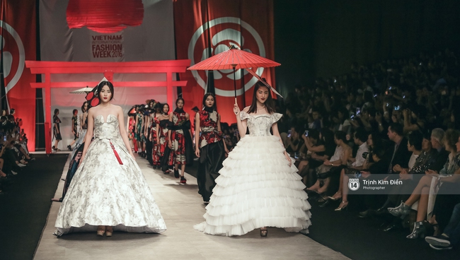Gói gọn 6 ngày - 5 đêm của Vietnam International Fashion Week trong những khung hình tuyệt vời nhất! - Ảnh 30.