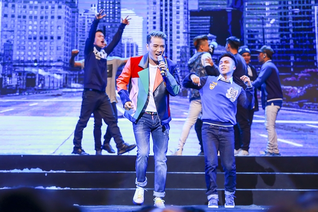 Kh&aacute;n giả H&agrave; Nội m&atilde;n nh&atilde;n với đ&ecirc;m liveshow ho&agrave;nh tr&aacute;ng v&agrave; lấp l&aacute;nh của Đ&agrave;m Vĩnh Hưng - Ảnh 25.