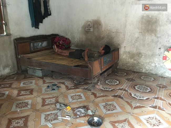 Hiện trường nơi ph&aacute;t hiện thi thể 2 b&eacute; g&aacute;i bị bắt c&oacute;c ch&ocirc;n ngay cạnh nh&agrave; nghi phạm - Ảnh 11.
