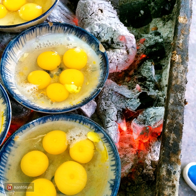 Món mới siêu hot ở Đà Nẵng: Trứng cút đút than với phô mai! - Ảnh 4.