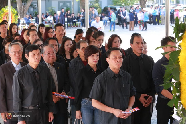 Phó thủ tướng Vũ Đức Đam tiễn đưa NSƯT Phạm Bằng về nơi an nghỉ cuối cùng - Ảnh 24.