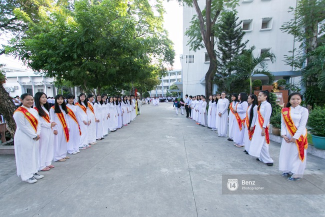 Học sinh H&agrave; Nội v&agrave; S&agrave;i G&ograve;n cực h&agrave;o hứng trong ng&agrave;y khai giảng - Ảnh 34.