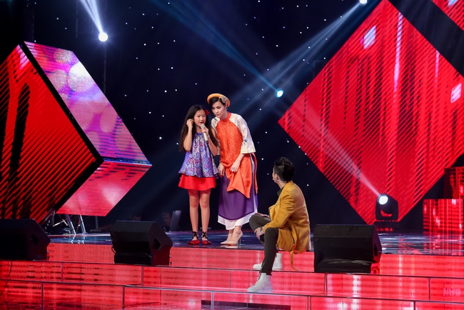 The Voice Kids: Noo Phước Thịnh rơi nước mắt khi nghe hot boy nhí hát về mẹ - Ảnh 32.