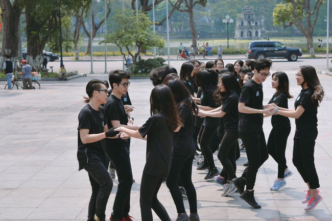 Học sinh trường Ams biểu diễn màn flashmob được chuẩn bị suốt 1 năm - Ảnh 7.