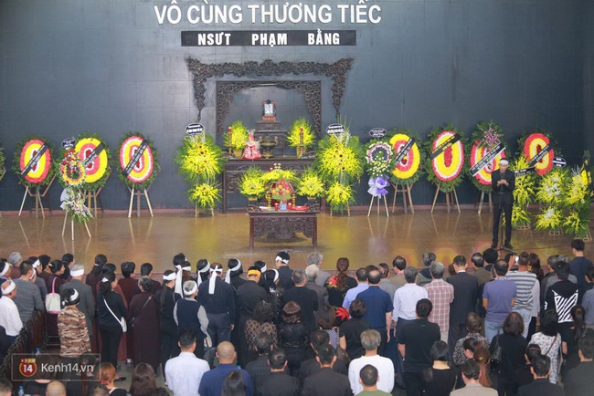 Phó thủ tướng Vũ Đức Đam tiễn đưa NSƯT Phạm Bằng về nơi an nghỉ cuối cùng - Ảnh 48.