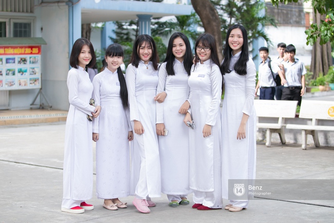 Học sinh H&agrave; Nội v&agrave; S&agrave;i G&ograve;n cực h&agrave;o hứng trong ng&agrave;y khai giảng - Ảnh 45.