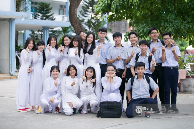 Học sinh H&agrave; Nội v&agrave; S&agrave;i G&ograve;n cực h&agrave;o hứng trong ng&agrave;y khai giảng - Ảnh 46.