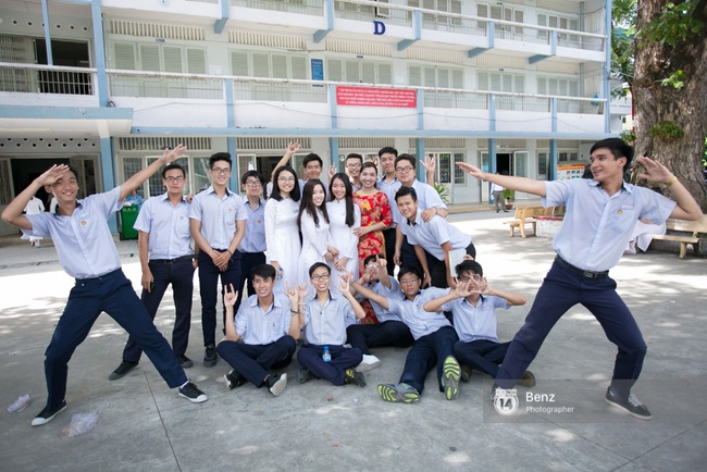Học sinh H&agrave; Nội v&agrave; S&agrave;i G&ograve;n cực h&agrave;o hứng trong ng&agrave;y khai giảng - Ảnh 48.