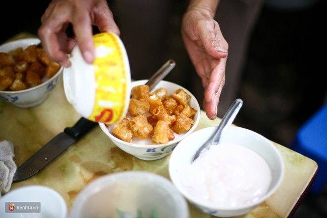 M&ugrave;a thu đến rồi, đi thưởng thức m&oacute;n ch&aacute;o sườn thơm phức n&oacute;ng hổi của H&agrave; Nội th&ocirc;i! - Ảnh 4.
