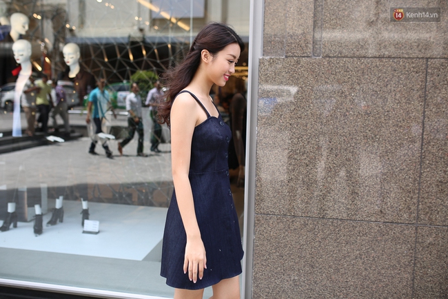 Hoa hậu Mỹ Linh bịt khẩu trang, hòa vào đám đông mua sắm tấp nập ở store Zara Việt Nam - Ảnh 2.
