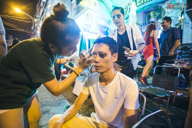 H&agrave; Nội hay S&agrave;i G&ograve;n cũng đều ngập tr&agrave;n những bạn trẻ h&oacute;a trang độc đ&aacute;o dịp Halloween - Ảnh 14.
