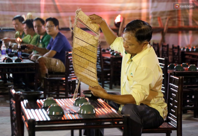 D&acirc;n nhậu rủ nhau đến qu&aacute;n ăn phong c&aacute;ch Tam quốc diễn nghĩa độc đ&aacute;o ở S&agrave;i G&ograve;n - Ảnh 12.