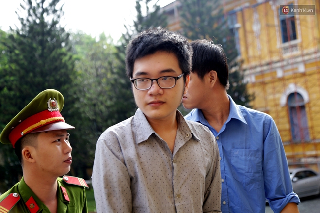 Phúc thẩm vụ giết người phân xác ở Sài Gòn: Phiên tòa kết thúc sau 50 phút vì bị cáo có dấu hiệu tâm thần - Ảnh 1.
