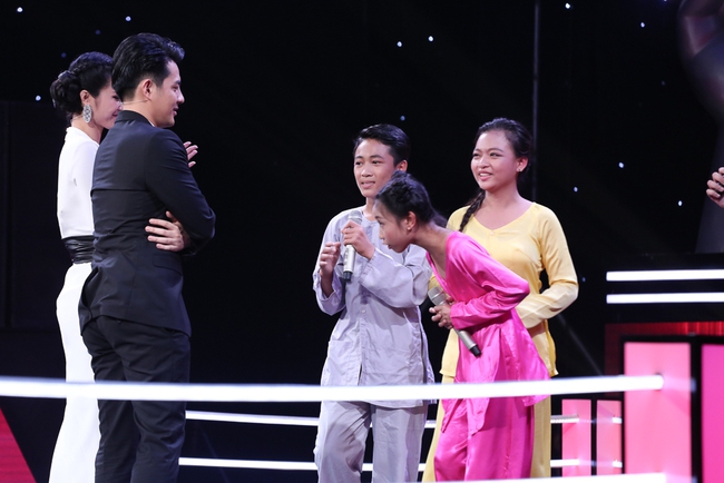 The Voice Kids: Đ&ocirc;ng Nhi - Noo Phước Thịnh nước mắt đầm đ&igrave;a khi phải loại học tr&ograve; - Ảnh 11.