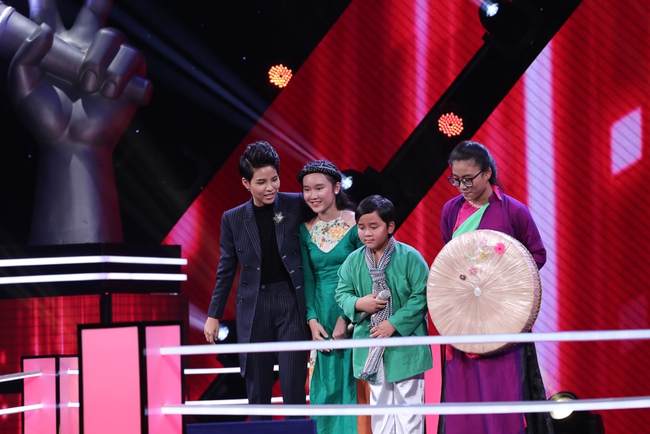 The Voice Kids: Đông Nhi - Noo Phước Thịnh nước mắt đầm đìa khi phải loại học trò - Ảnh 16.