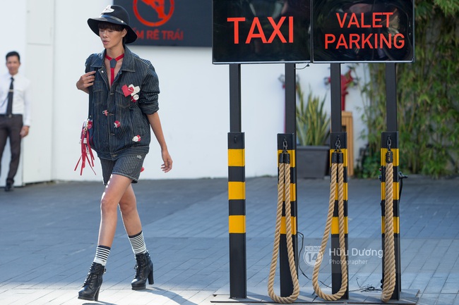 Street style VIFW 2016: Chưa bao giờ các tín đồ được thể hiện bản thân đã đến thế! - Ảnh 26.