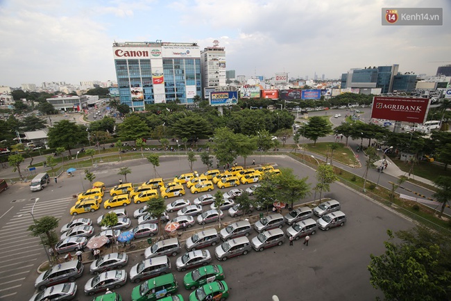 Cận cảnh nhà xe 550 tỷ với 7 tầng và khu thương mại sầm uất ở sân bay Tân Sơn Nhất - Ảnh 3.