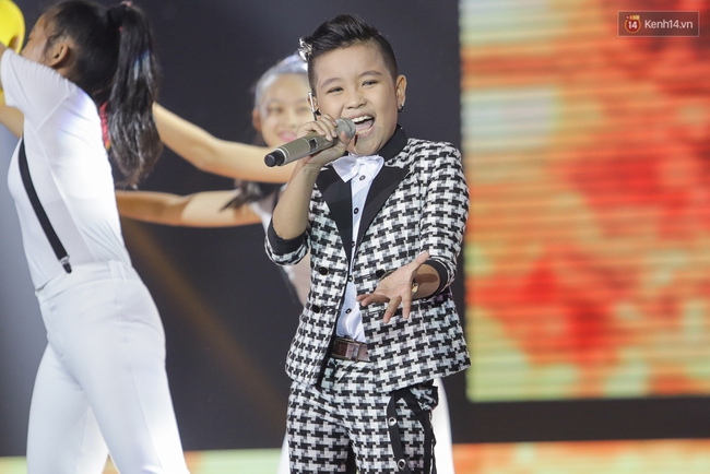 The Voice Kids: Noo Phước Thịnh loại hot boy 9 tuổi, Đông Nhi bưng mặt khóc sau khi công bố kết quả - Ảnh 34.