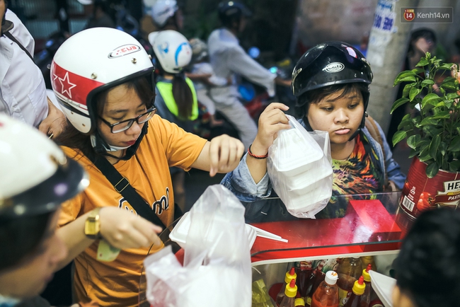 Sài Gòn: Hàng mì Ý chất lượng 5 sao giá chỉ 25k của người bếp trưởng bị liệt nửa người - Ảnh 4.