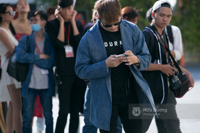 Street style VIFW 2016: Chưa bao giờ các tín đồ được thể hiện bản thân đã đến thế! - Ảnh 39.