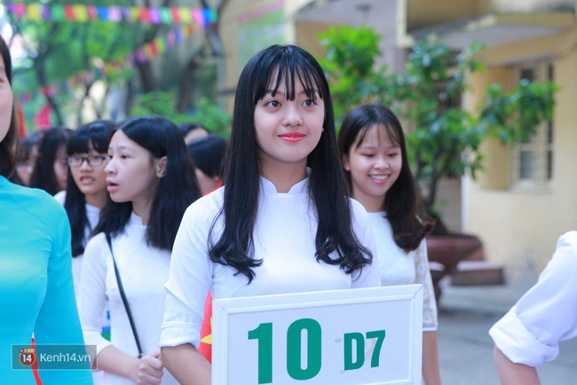 Học sinh Hà Nội và Sài Gòn cực hào hứng trong ngày khai giảng - Ảnh 16.