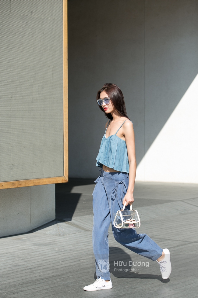 Street style VIFW ngày 2: Năng động, thoải mái nhưng phải cool triệt để - Ảnh 6.