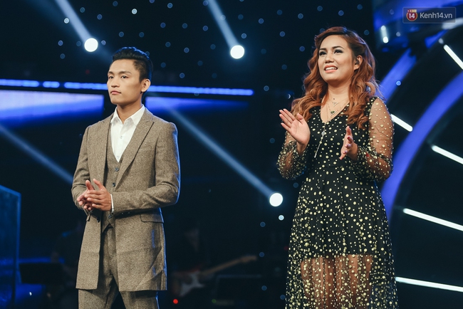 Chung kết Vietnam Idol: Thu Minh xông lên sân khấu đọ giọng với Janice - Ảnh 2.