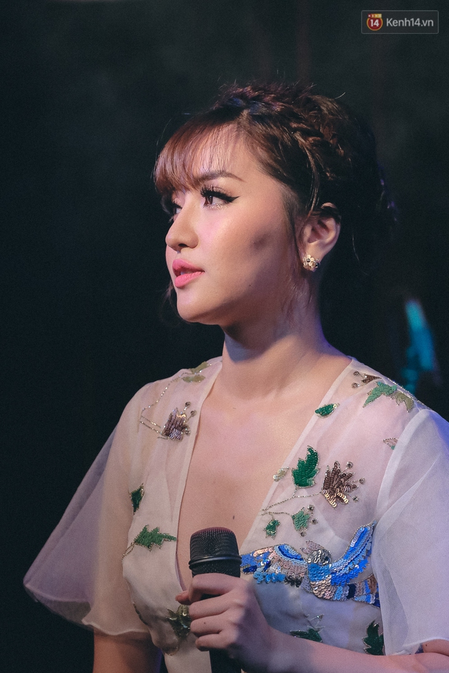 B&iacute;ch Phương kể lại th&aacute;ng ng&agrave;y cơ cực c&ugrave;ng Ti&ecirc;n Cookie trong đ&ecirc;m nhạc ri&ecirc;ng - Ảnh 5.