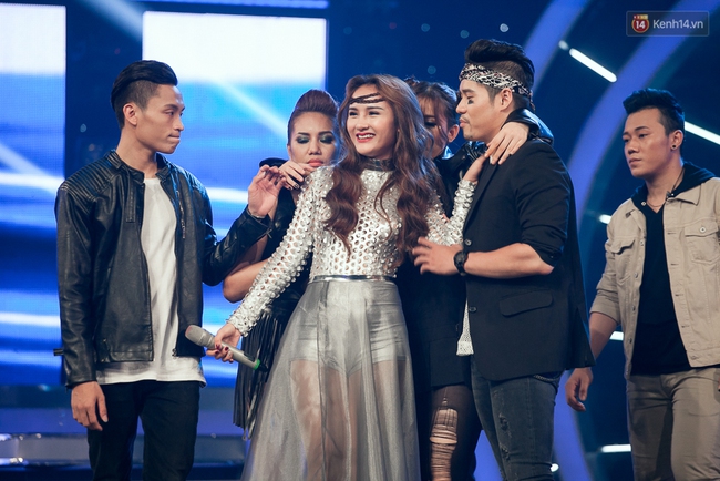 Vietnam Idol: Th&iacute; sinh xuống dốc với đ&ecirc;m EDM, Qu&aacute;n qu&acirc;n Sao Mai ra về - Ảnh 26.