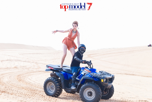 Next Top Model: Fung La h&ocirc;n rồng, Kim Nh&atilde; bất đồng &yacute; kiến với host Thanh Hằng - Ảnh 24.