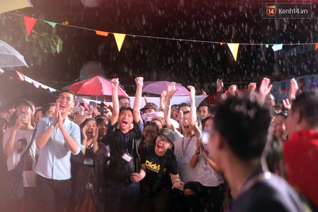 Ngày tự hào đồng tính - Những trái tim lục sắc đã có một đêm vui dưới mưa Sài Gòn như thế! - Ảnh 5.