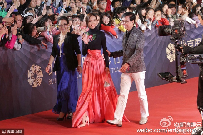 Đường Yên rạng rỡ bên trai đẹp Chung Hán Lương - Lee Min Ho trên thảm đỏ LHP quốc tế Bắc Kinh - Ảnh 7.