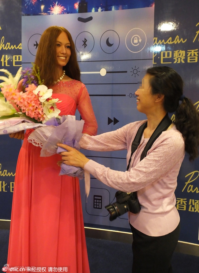 Lại cười ngất với loạt tượng s&aacute;p xấu ph&aacute;t hoảng của c&aacute;c ng&ocirc;i sao - Ảnh 6.