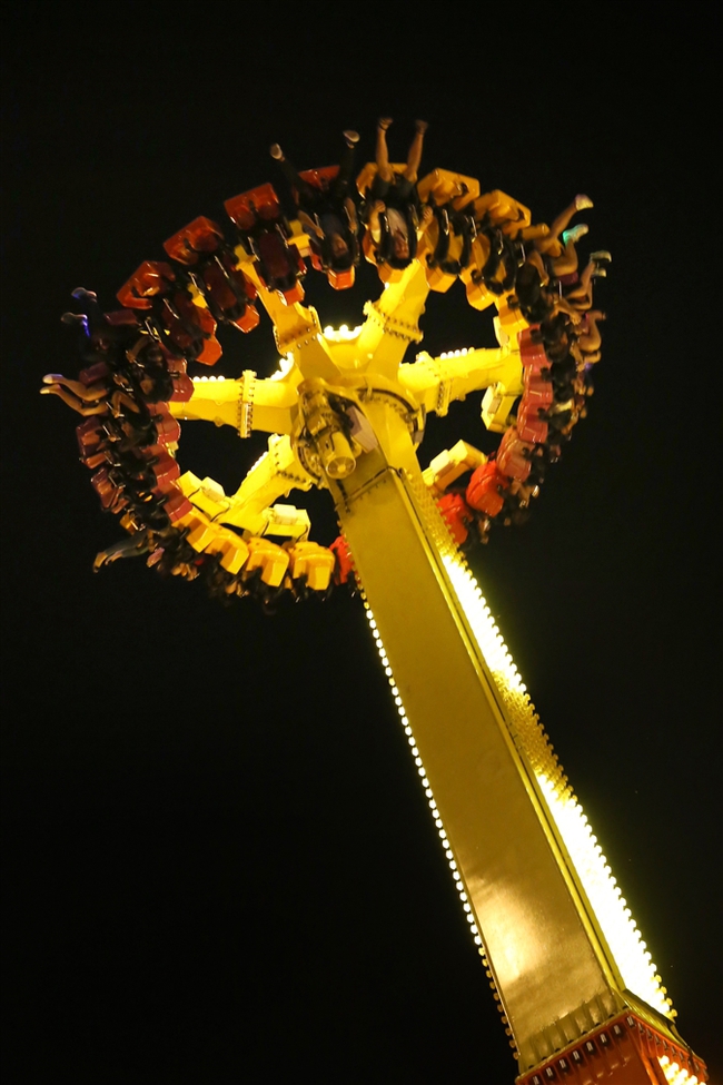 Tới Asia Park Đ&agrave; Nẵng chơi Singapore Sling: Top 10 tr&ograve; chơi cảm gi&aacute;c mạnh nhất thế giới - Ảnh 3.