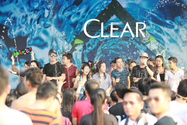 Những c&ocirc; n&agrave;ng xinh đẹp của Đ&agrave; Nẵng đ&atilde; tập trung ở đ&acirc;y trong m&ugrave;a h&egrave; n&agrave;y - Ảnh 13.