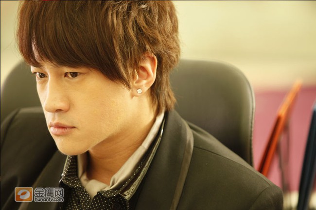 D&agrave;n sao Bong b&oacute;ng m&ugrave;a h&egrave;: Người sự nghiệp ch&oacute;t v&oacute;t, kẻ lặn ngụp giữa biển sao - Ảnh 6.