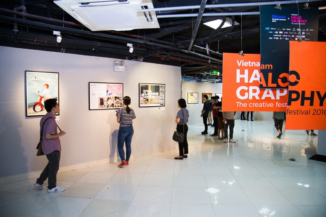Cho&aacute;ng với kh&ocirc;ng gian ngập tr&agrave;n s&aacute;ng tạo tại Vietnam Halography - Ảnh 1.