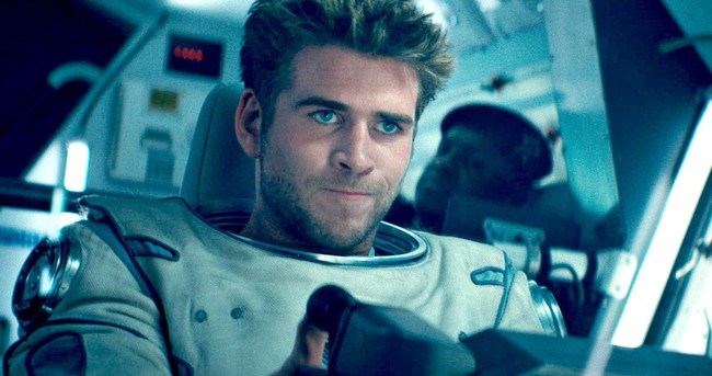 Independence Day: Resurgence - Ho&agrave;nh tr&aacute;ng nhưng thiếu kịch t&iacute;nh - Ảnh 4.