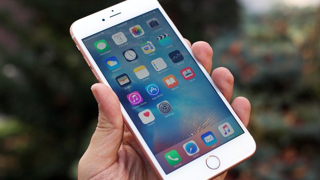 Chấp nhận thử th&aacute;ch đổ dầu nhớt l&ecirc;n người chỉ v&igrave; muốn iPhone 5s - Ảnh 1.