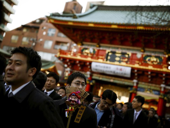 Vấn nạn tại Nhật Bản: Gần một nửa thanh niên vẫn còn trinh - Ảnh 1.