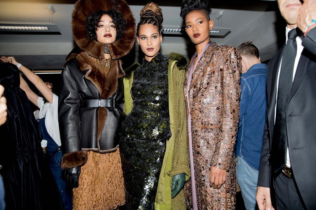 Haute Couture m&ugrave;a n&agrave;y l&agrave; một bữa tiệc thị gi&aacute;c cho đ&ocirc;i mắt của bạn - Ảnh 43.