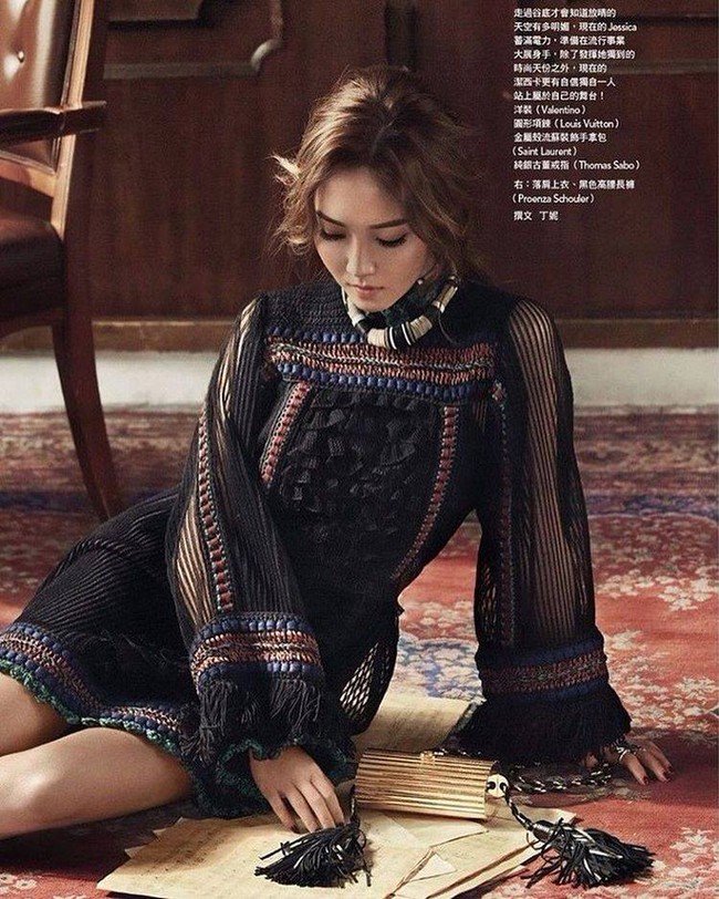 S&aacute;t ng&agrave;y ra trận, tỉ muội Jessica - Tiffany c&ugrave;ng đ&aacute;nh chiếm tạp ch&iacute; th&aacute;ng 5 - Ảnh 2.
