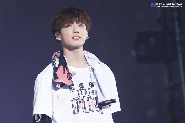 Bangtan Boys (BTS): Bỏ qua chiếc n&ocirc;i d&aacute;t v&agrave;ng, &ocirc;ng lớn đỡ lưng, họ vẫn mạnh mẽ vươn ra thế giới! - Ảnh 11.