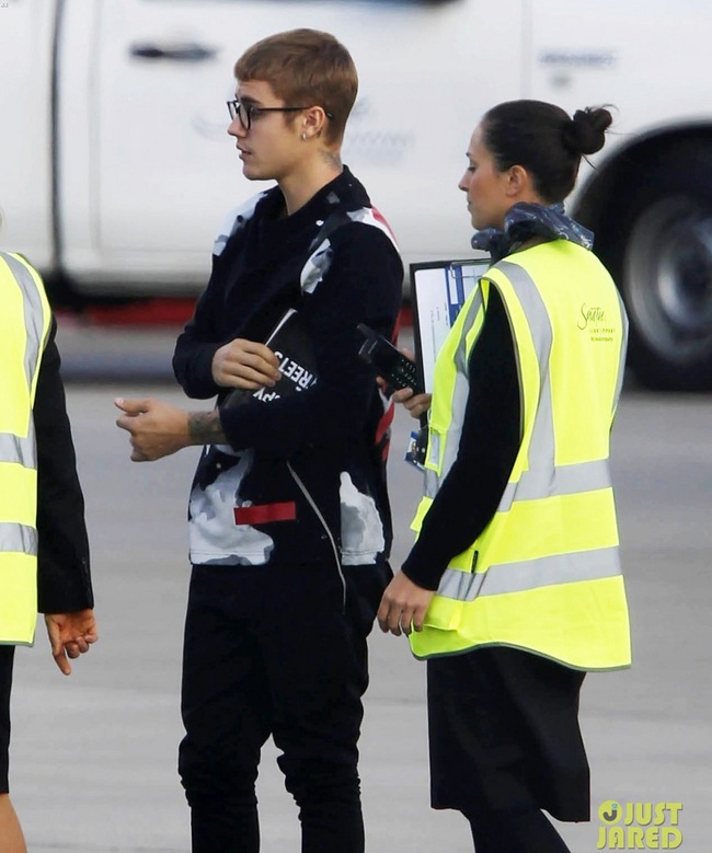 Cậu b&eacute; th&iacute;ch quần tụt năm n&agrave;o giờ đ&atilde; th&agrave;nh một Justin Bieber thư sinh v&agrave; điển trai m&ecirc; người - Ảnh 4.