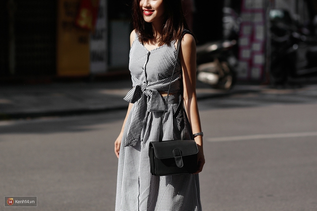 Street style 2 miền: Khi phong c&aacute;ch nữ t&iacute;nh, yểu điệu so k&egrave; với nghịch ngợm, ph&oacute;ng kho&aacute;ng - Ảnh 4.