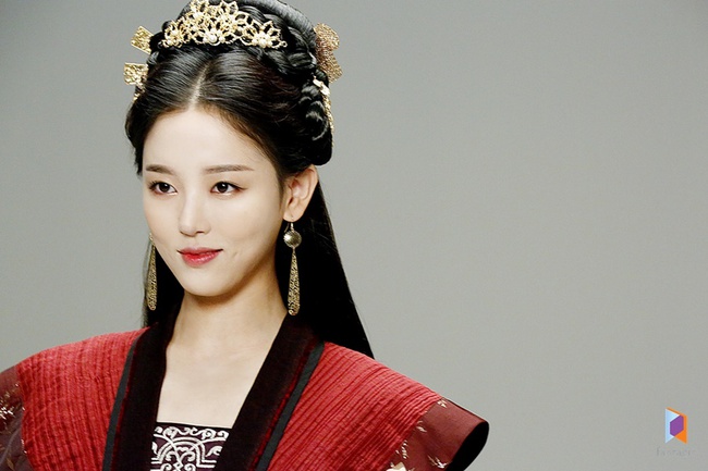 Diễn viên lạ mặt đánh bật loạt đàn chị đình đám trong Top 10 nữ diễn viên sexy nhất Hàn Quốc - Ảnh 21.