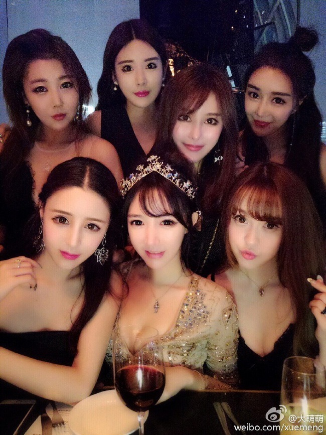 Bức ảnh 11 hot girl tụ hội trong 1 buổi tiệc gây sốt mạng xã hội Weibo - Ảnh 6.
