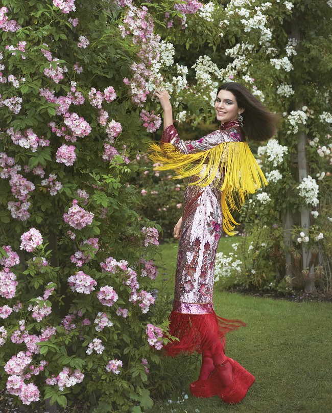 Vogue lại nhận đủ gạch x&acirc;y nh&agrave; v&igrave; để Kendall Jenner l&ecirc;n b&igrave;a th&aacute;ng 9 - Ảnh 5.