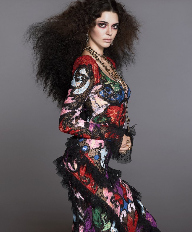 Vogue lại nhận đủ gạch x&acirc;y nh&agrave; v&igrave; để Kendall Jenner l&ecirc;n b&igrave;a th&aacute;ng 9 - Ảnh 6.