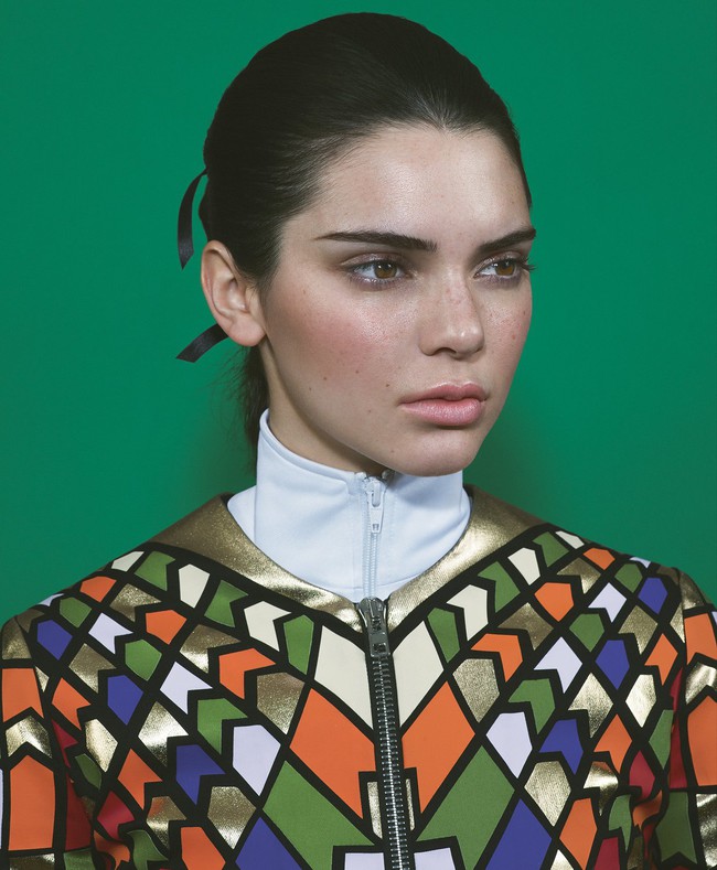 Vogue lại nhận đủ gạch x&acirc;y nh&agrave; v&igrave; để Kendall Jenner l&ecirc;n b&igrave;a th&aacute;ng 9 - Ảnh 9.